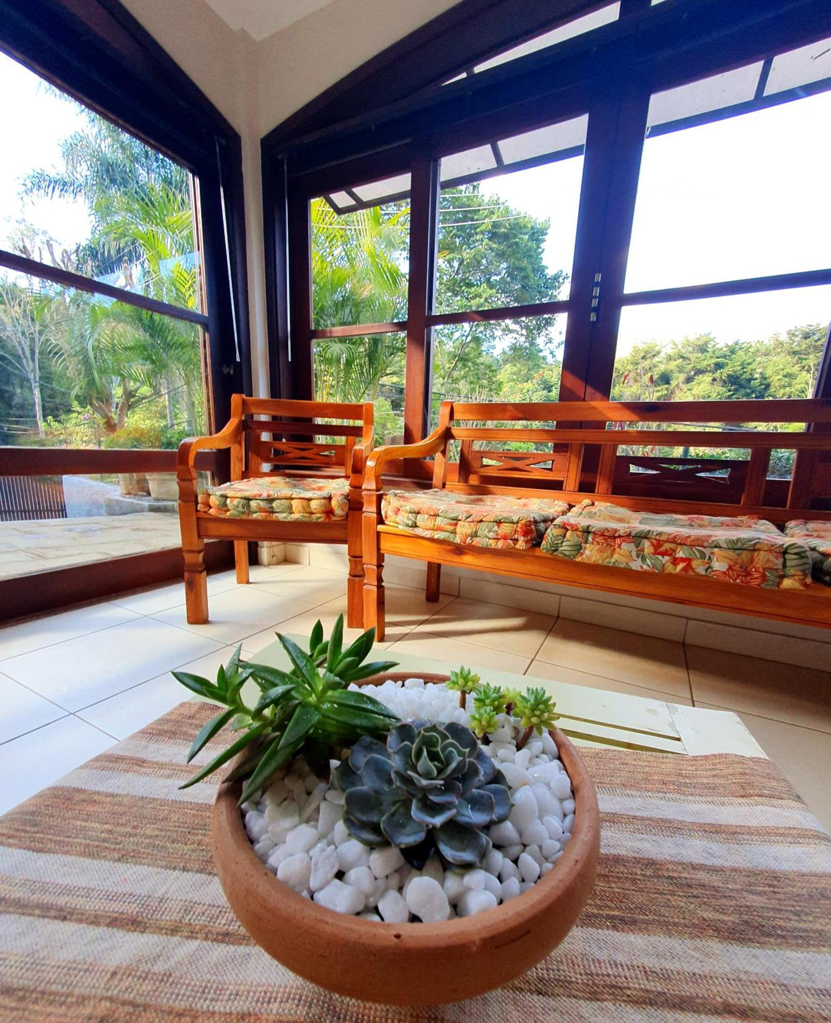 Aconchego De Itaipava - Casa De 3 Quartos, Equipada, Area Kids, Jacuzzi, Pet Friendly, Churrasqueira, Em Meio A Natureza E Proximo Ao Centro Do Bairro Petrópolis Esterno foto