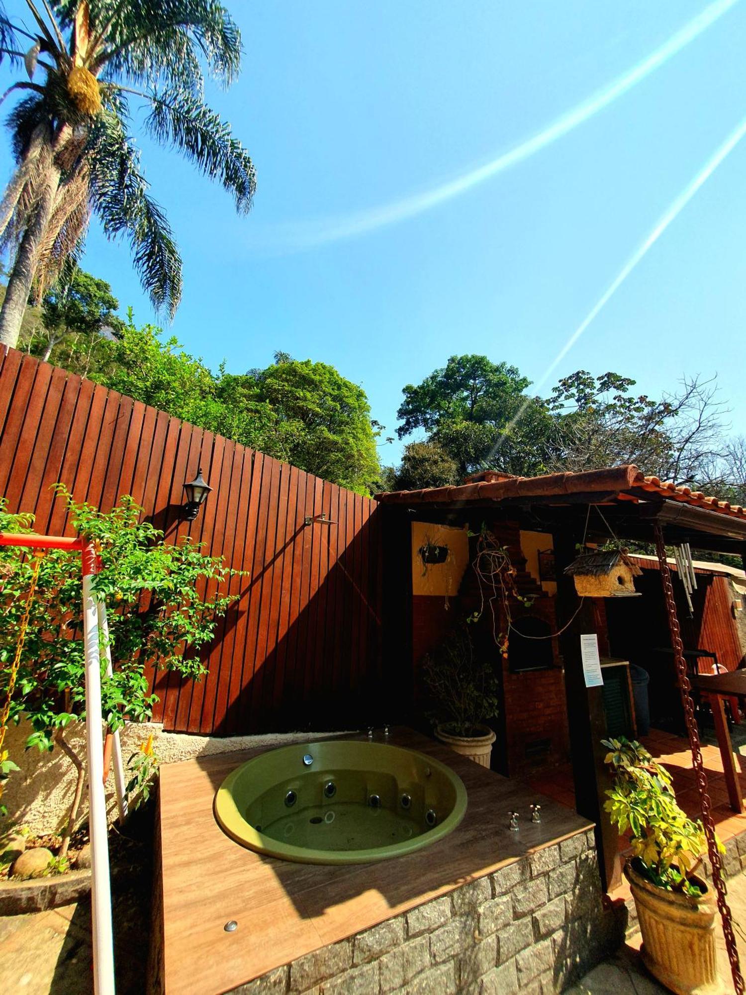 Aconchego De Itaipava - Casa De 3 Quartos, Equipada, Area Kids, Jacuzzi, Pet Friendly, Churrasqueira, Em Meio A Natureza E Proximo Ao Centro Do Bairro Petrópolis Esterno foto